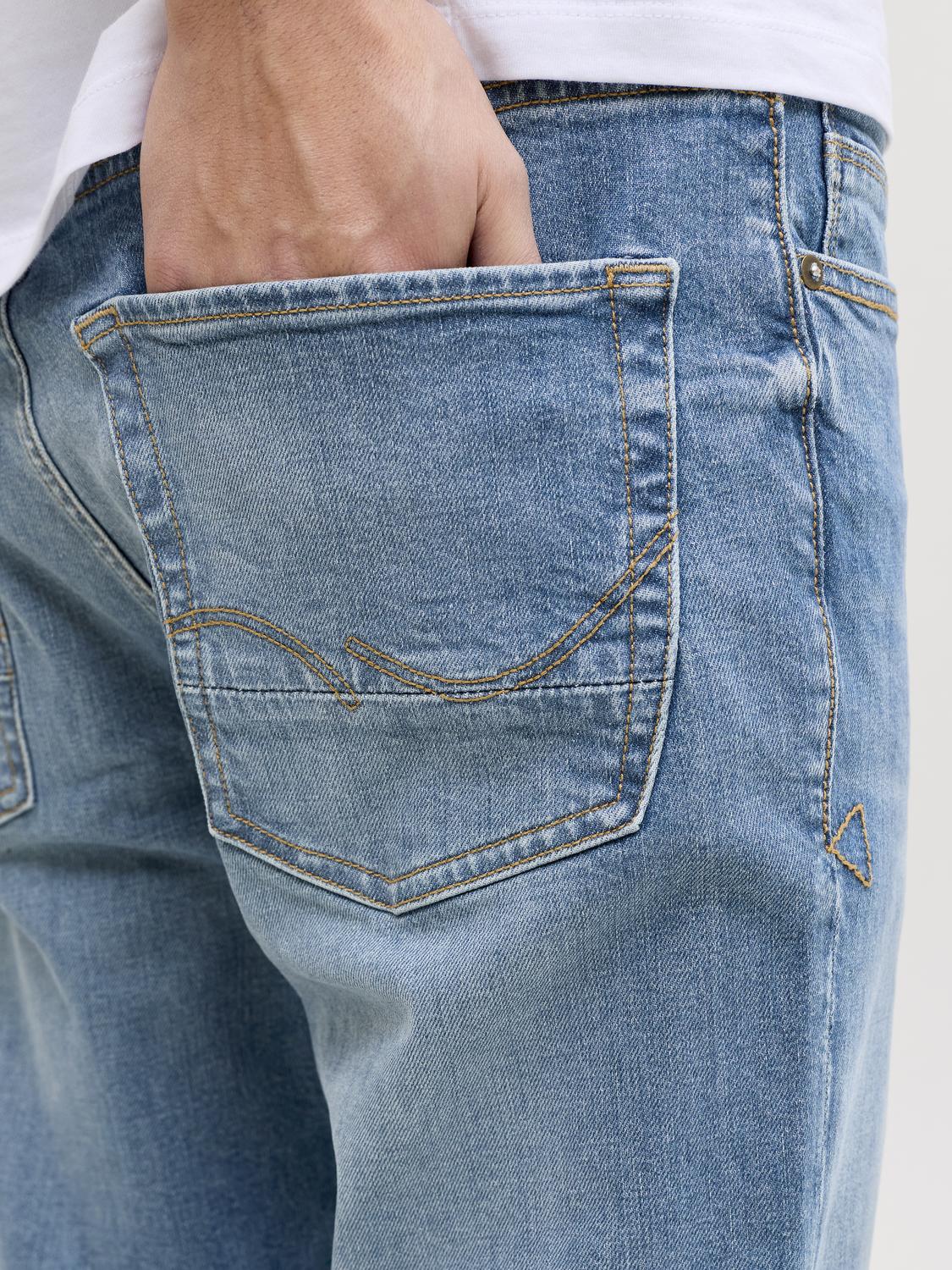 model_shot-detail